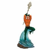 DC Comics Aquaman diorama statue 30cm