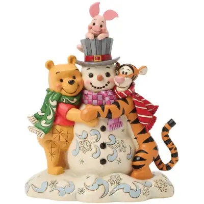 Nalle Puh - Disney Samlingsfigurer - Nalle Puh och vänner kramar en snögubbe - för None - flerfärgad