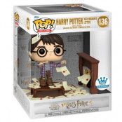 POP figure Deluxe Harry Potter Anniversary Harry Potter with Hogwarts Letters Exclusive