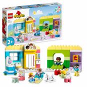 LEGO Duplo - Life At The Day-Care Center