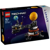 LEGO® Technic Jorden och månen 42179 - LEGO -  Leksaksaffären