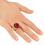 Guldring med Röd Sten