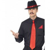 Kostymset med svart Fedora-hatt med band, slips och näsduk
