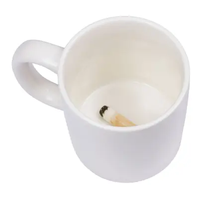 Mugg med Cigarettfimp