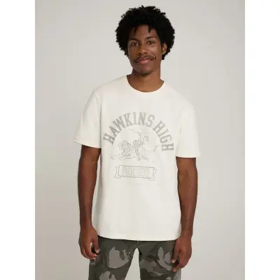 Wrangler T-shirt - Stranger Things Hawkins High Tee Marshmallow - S XL - för Herr - vit