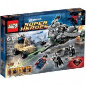 LEGO Super Heroes Superman Battle of Smallville