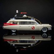 Transformers Ghostbusters ECTO-1 Autobot Ectotron figure